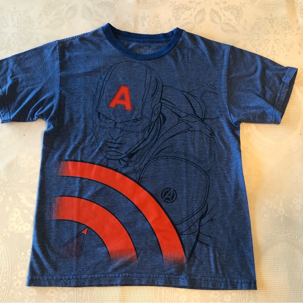 AVENGERS Boys Size L-10/12 Blue T-Shirt Short Sleeves Casual Graphic Pattern